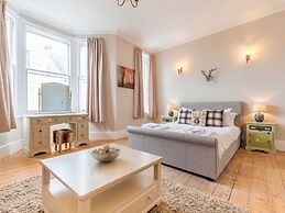 Posh Holiday Home in Plymouth near Royal William Yard