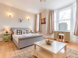 Posh Holiday Home in Plymouth near Royal William Yard