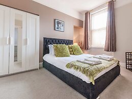 Posh Holiday Home in Plymouth near Royal William Yard