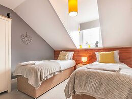 Posh Holiday Home in Plymouth near Royal William Yard