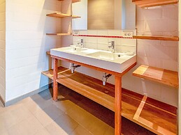 Ideal Holiday Home in Gijverinkhove With Terrace, Garden