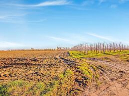 Ideal Holiday Home in Gijverinkhove With Terrace, Garden