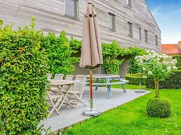 Ideal Holiday Home in Gijverinkhove With Terrace, Garden