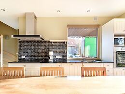 Ideal Holiday Home in Gijverinkhove With Terrace, Garden