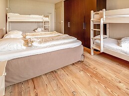 Ideal Holiday Home in Gijverinkhove With Terrace, Garden