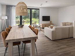 Luxury Villa With Wine Climate Cabinet