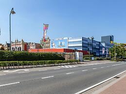 Lovely Holiday Home in Adinkerke With Fenced Garden