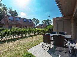 Lovely Holiday Home in Adinkerke With Fenced Garden