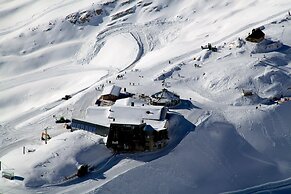 Alluring Apartment in Bichlbach