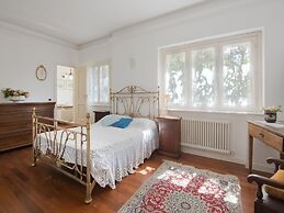 Villa in Fano Near Beach