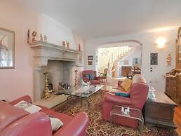 Villa in Fano Near Beach