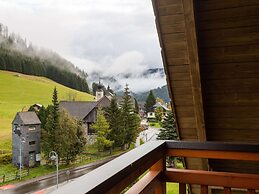 Apartment in Hohentauern Near ski Area