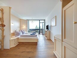 Cosy Holiday Home in bad Goisern With Balcony