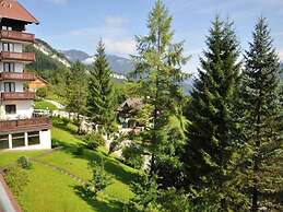 Cosy Holiday Home in bad Goisern With Balcony