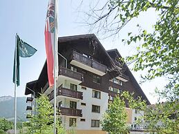 Cosy Holiday Home in bad Goisern With Balcony
