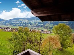 Peaceful Apartment in Fügenberg near Ski Area