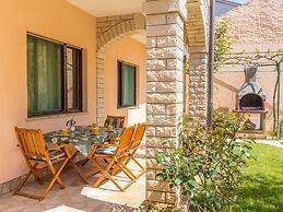 Apartment Ideal for Families With Pets