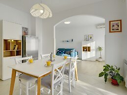 Apartment Ideal for Families With Pets