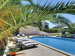 Boutique Apartment With Pool in Medulin