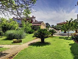 Boutique Apartment With Pool in Medulin