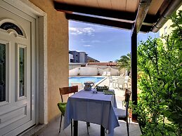 Boutique Apartment With Pool in Medulin