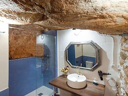 Rural Holiday Home in Tolva near near Mont Rebei Lake