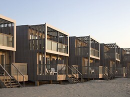 Beach House in a Dream Location; ON the Beach