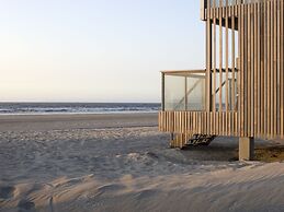 Beach House in a Dream Location on the Beach