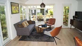 Charming Pondside Chalet