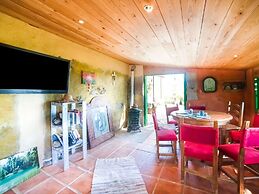 Appealing Holiday Home in La Escalona With Mountain Views