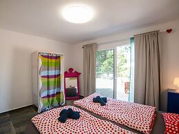 Appealing Holiday Home in La Escalona With Mountain Views