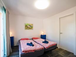 Appealing Holiday Home in La Escalona With Mountain Views