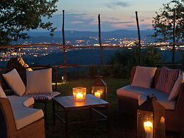 Belvilla by OYO Villa on an Organic Wine Estate