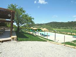 Belvilla by OYO Tuscan Farmhouse With Private Pool
