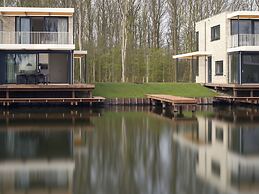 Luxurious Villa With a Jetty, Close to Veerse Meer
