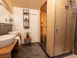 Apartment With Infrared Sauna