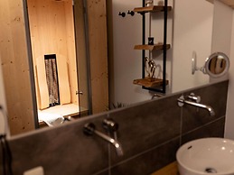 Apartment With Infrared Sauna