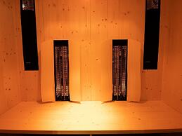 Apartment With Infrared Sauna