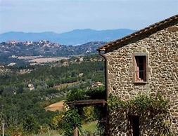 Apartment in Tuscany With Shared Pool