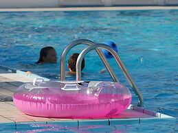 Sun Drenched Seaside Holiday Home with Pool near Venice