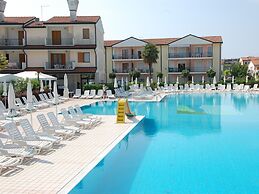 Sun Drenched Seaside Holiday Home with Pool near Venice