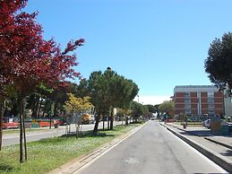 Sun Drenched Seaside Holiday Home with Pool near Venice