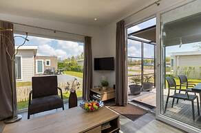 Brand New Chalet Near the Oosterschelde