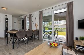 Brand New Chalet Near the Oosterschelde
