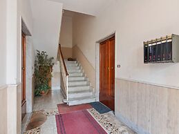 Spacious Apartment in Lavagna near Sea & City Center