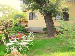 Belvilla by OYO Selvatello Villino Trilo