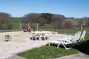 Pretty Farmhouse in Houffalize With Courtyard