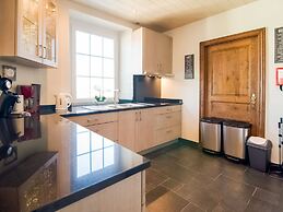 Pretty Farmhouse in Houffalize With Courtyard