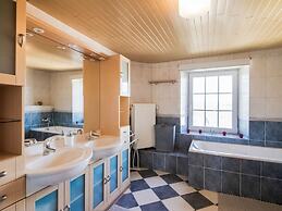 Pretty Farmhouse in Houffalize With Courtyard