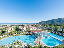 Tastefully Furnished Apartment Near the Sea